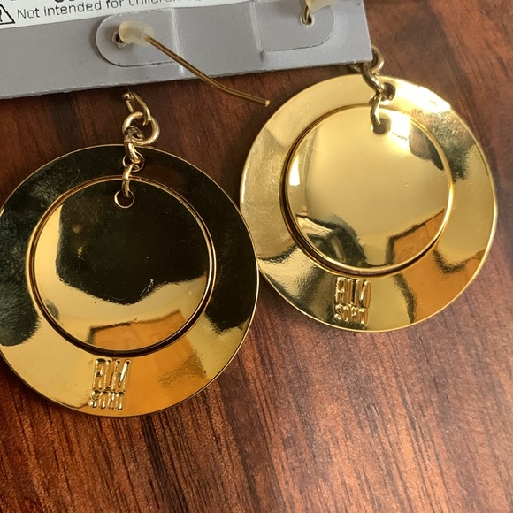 NWT Robert Lee Morris gold tone circle earrings - Picture 3 of 4